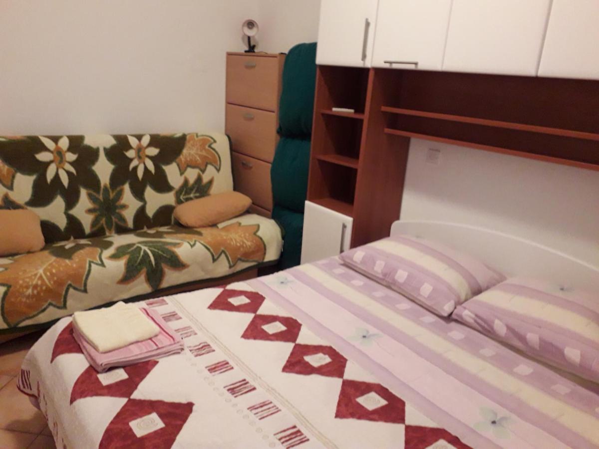 Lovely Meta Apartments Palit ภายนอก รูปภาพ