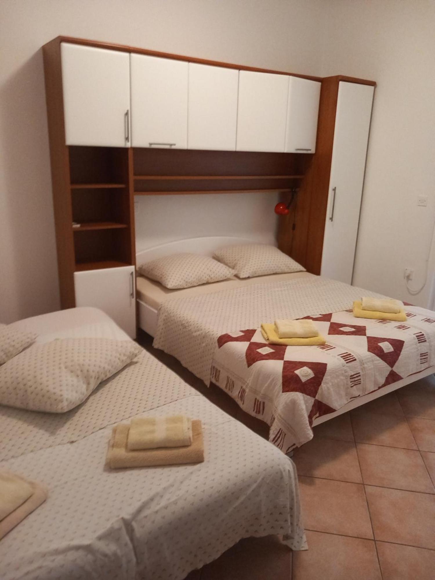 Lovely Meta Apartments Palit ภายนอก รูปภาพ