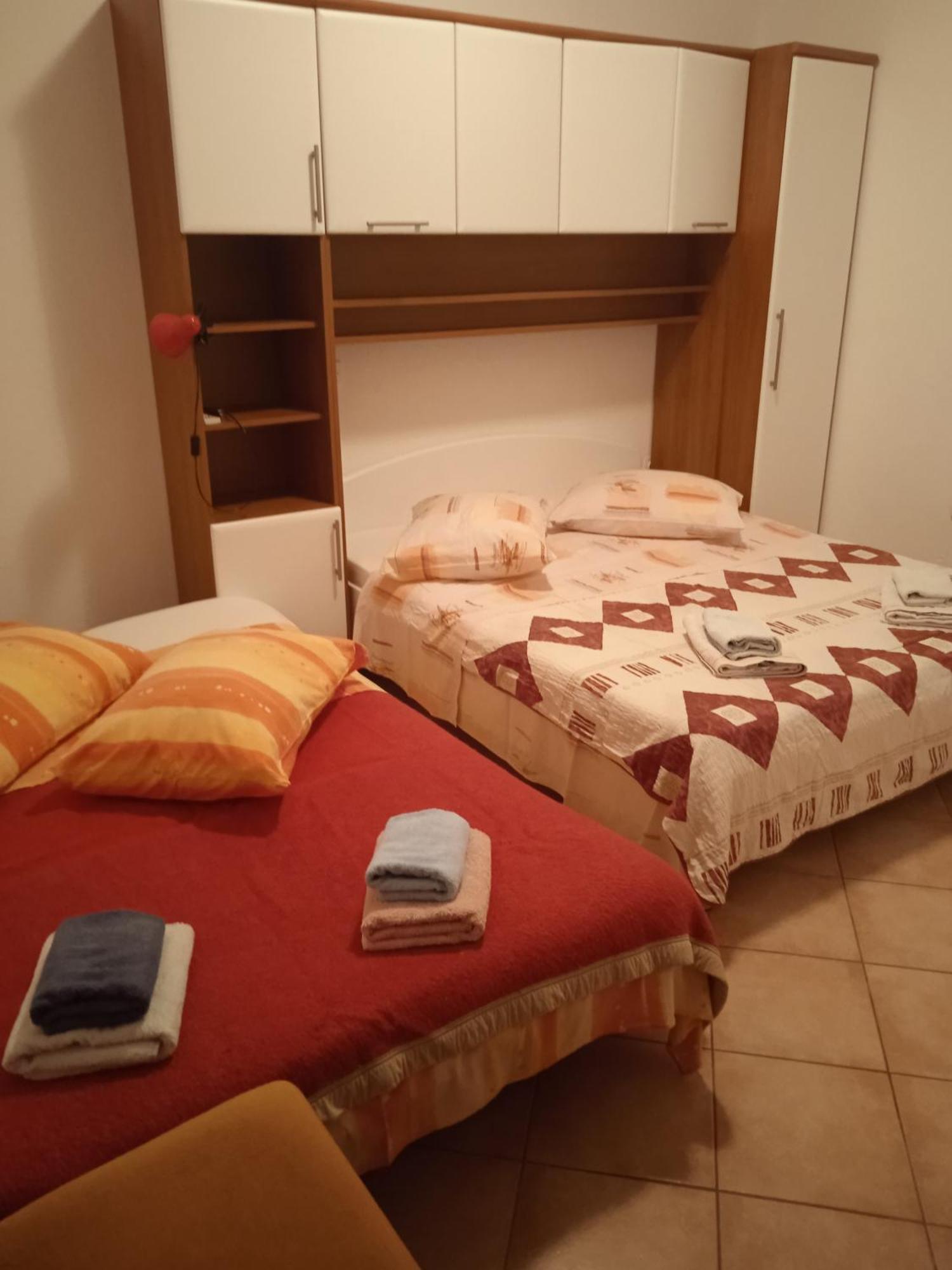 Lovely Meta Apartments Palit ภายนอก รูปภาพ