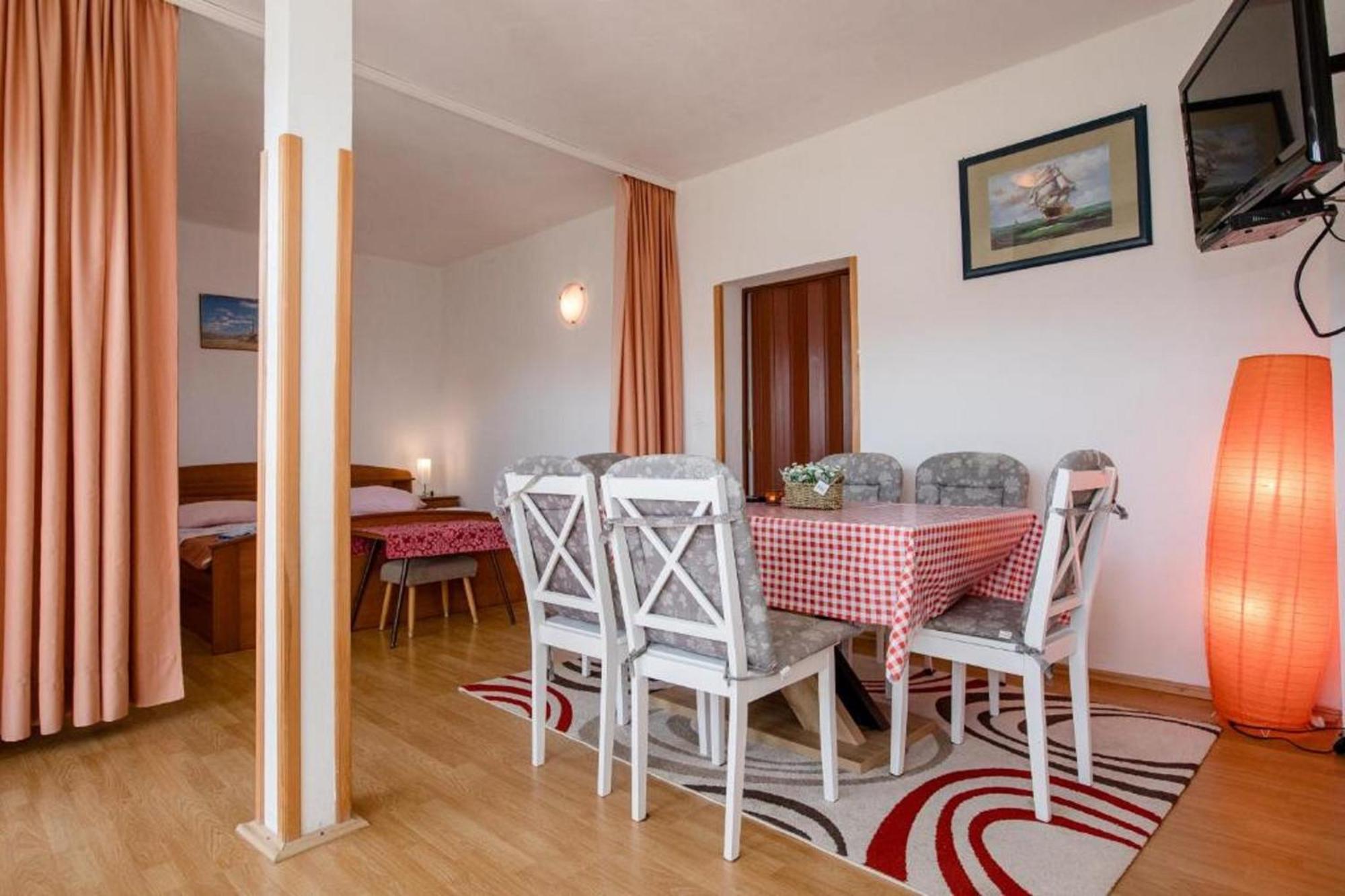 Lovely Meta Apartments Palit ภายนอก รูปภาพ